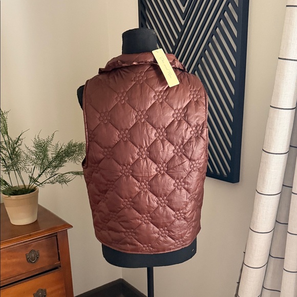 Doe & Rae Brown Quilted Tie-Front Vest medium - Picture 4 of 11
